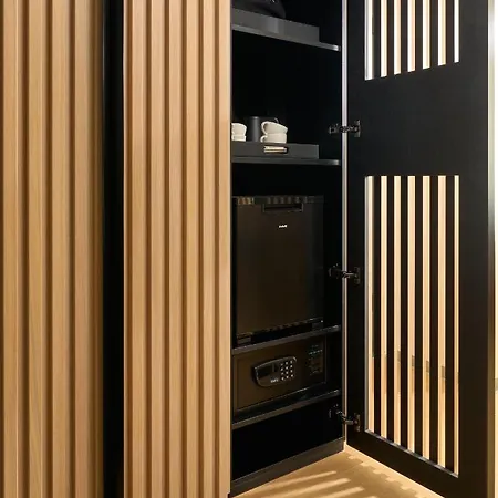 Ambasador Ξενοδοχείο 5*