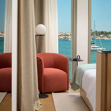 Ambasador Σπλιτ