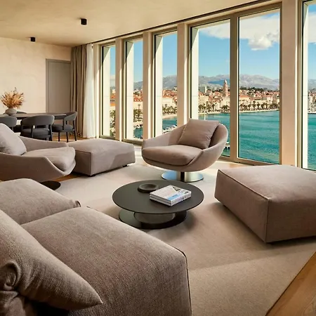 Ambasador 5* Σπλιτ