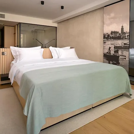 Szálloda Ambasador 5*