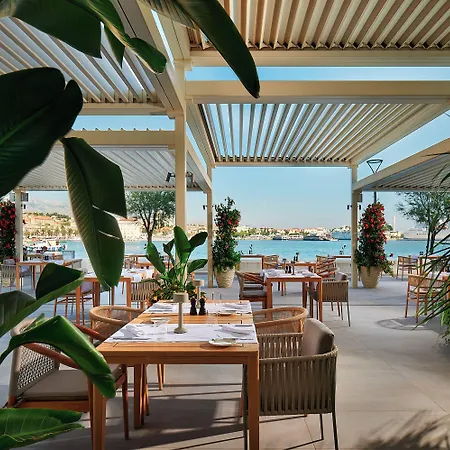 Ambasador 5* Σπλιτ