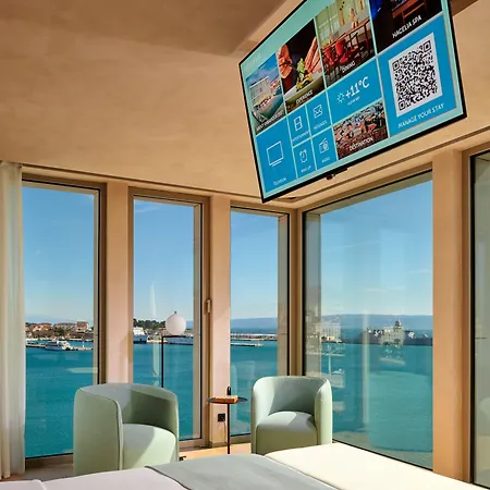 Ambasador Ξενοδοχείο