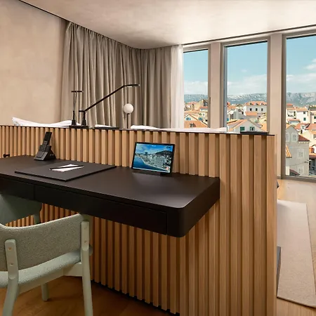 Ambasador Szálloda Split