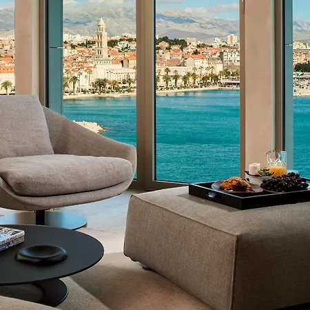 Ambasador Hotel 5*