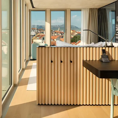 Ambasador Hotel